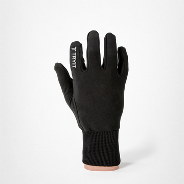 Ein schwarzer Fleece-Winterhandschuh mit "TRYIT"-Logo auf dem Zeigefinger, auf einer hellen Oberfläche.