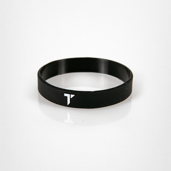 Schwarzes Silikonarmband mit weißem „T“-Logo von TRYIT.