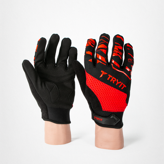 Ein Paar schwarze mit roten Aktzente Fahrradhandschuhe mit "TRYIT"-Logo auf der Oberseite.