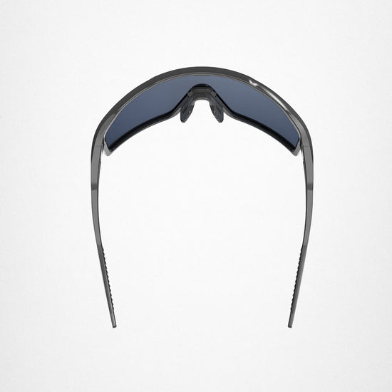 Crystal Sportsonnenbrille von TRYIT mit dunklen Gläsern auf weißem Hintergrund.