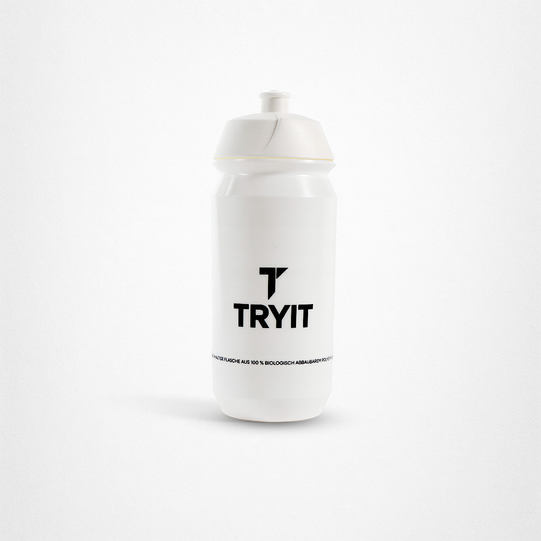 Weiße Sportflasche mit schwarzem "TRYIT"-Logo.