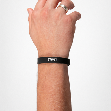 Ein Armband mit einer Message